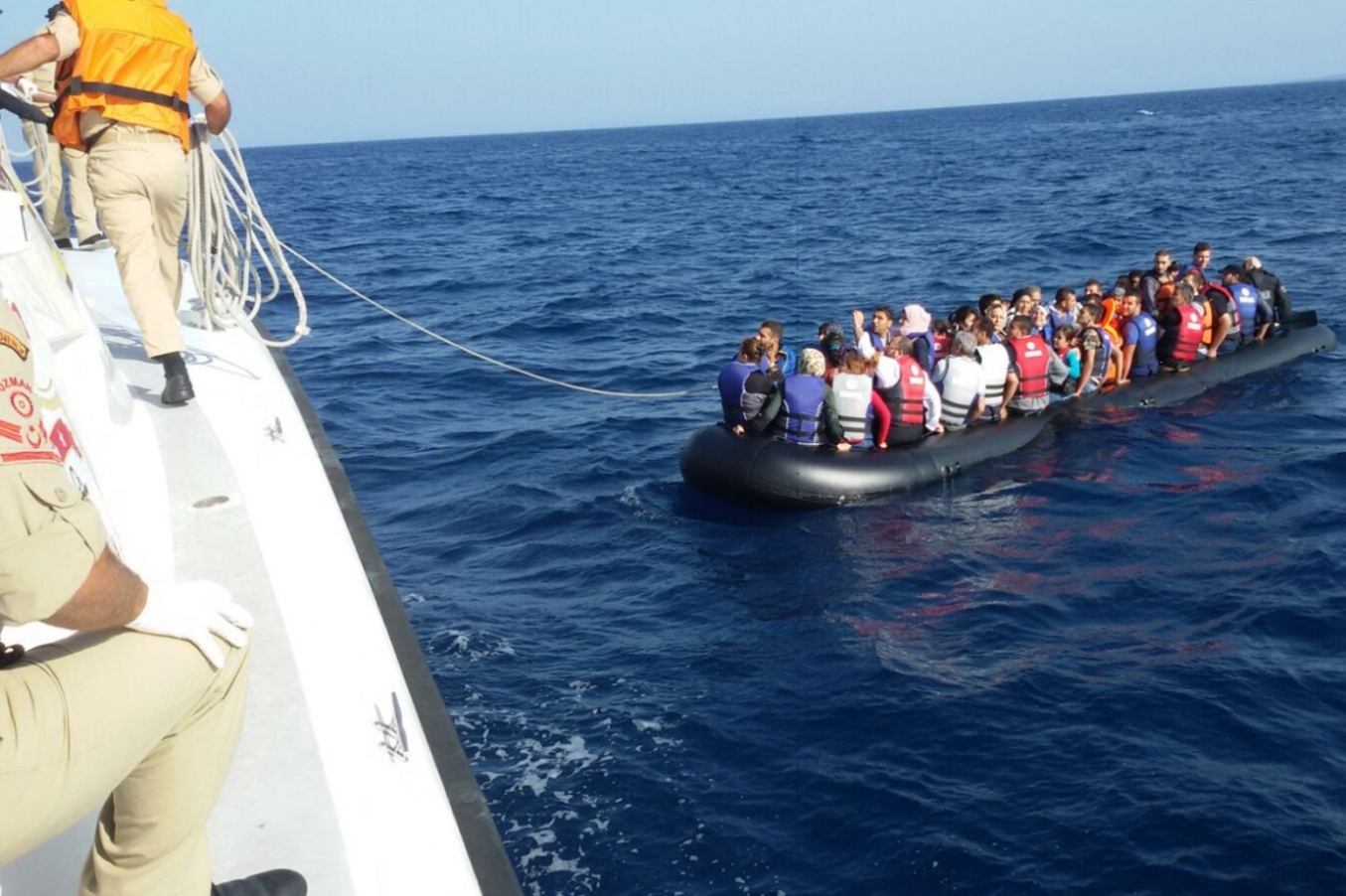 Çanakkale’de 157 Suriyeli göçmen kurtarıldı